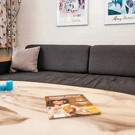 Holiday home 6 Person In Henne-by Traum *