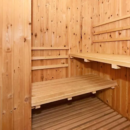 Holiday home 6 Person In Henne-by Traum *